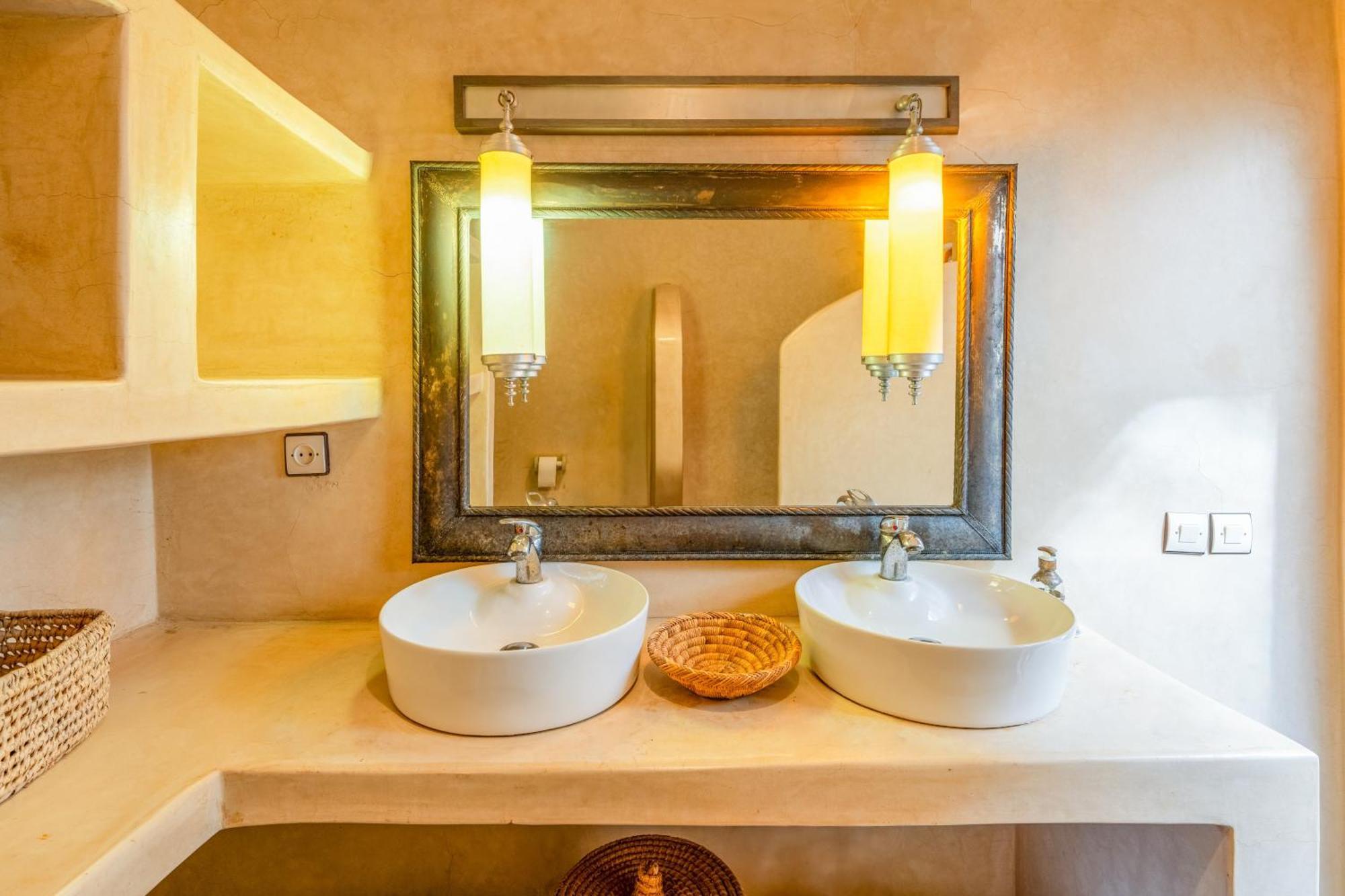 Riad Prive - 5 Minuts From Jamaa Fnaa Square & Souks - Marrakech マラケシュ エクステリア 写真